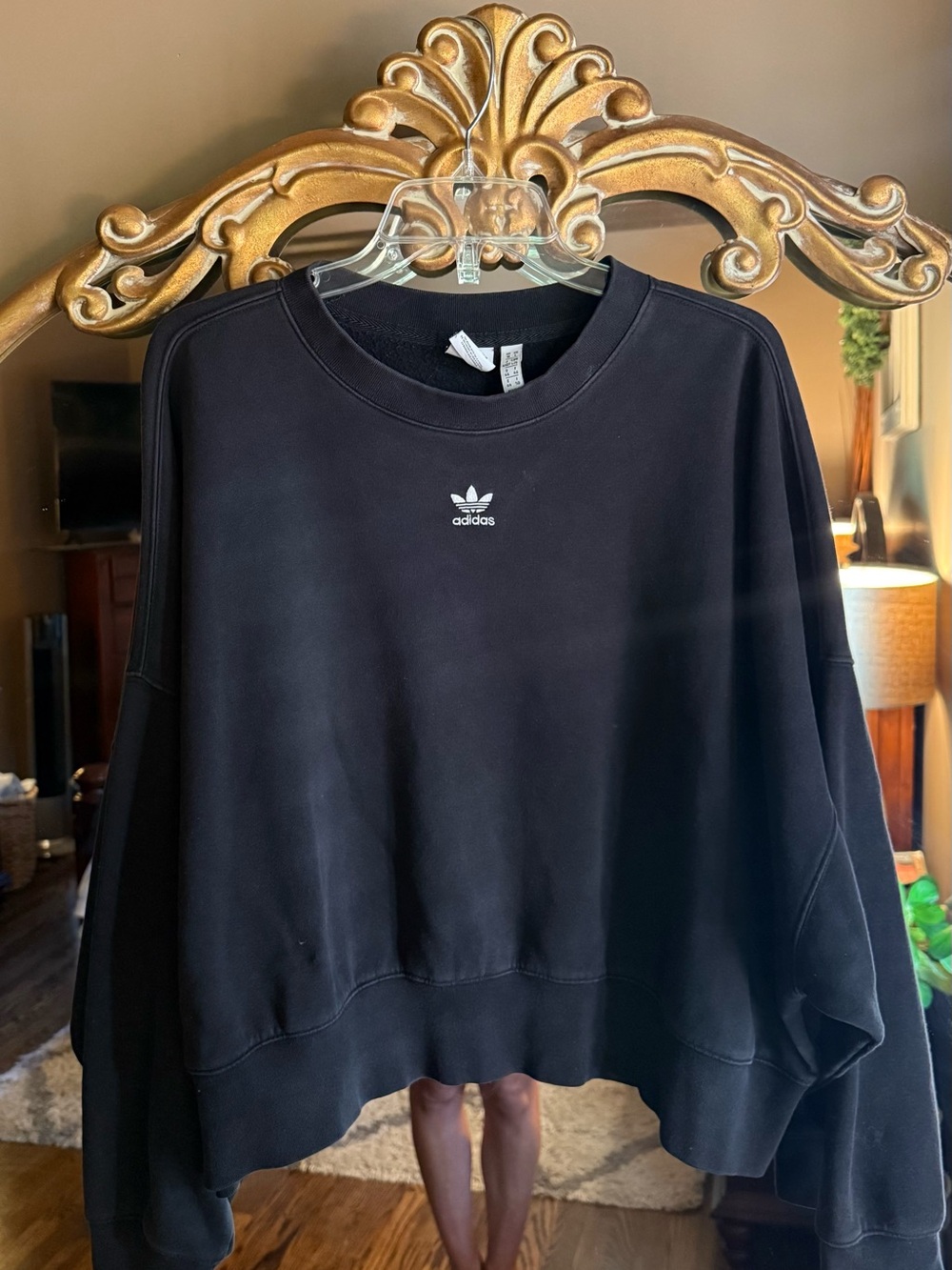 Adidas Women’s cropped Black Crewneck Sweatshirt